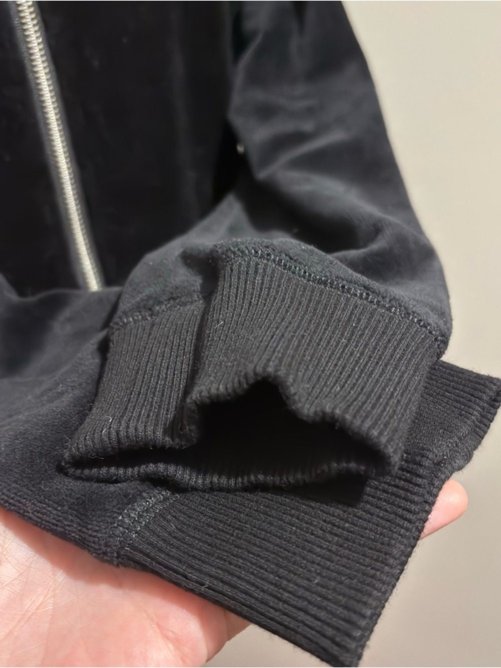 Black Sporty Velour Velvet  Zip-Up Jacket Size Medium Athletic Designer Top - Picture 6 of 8